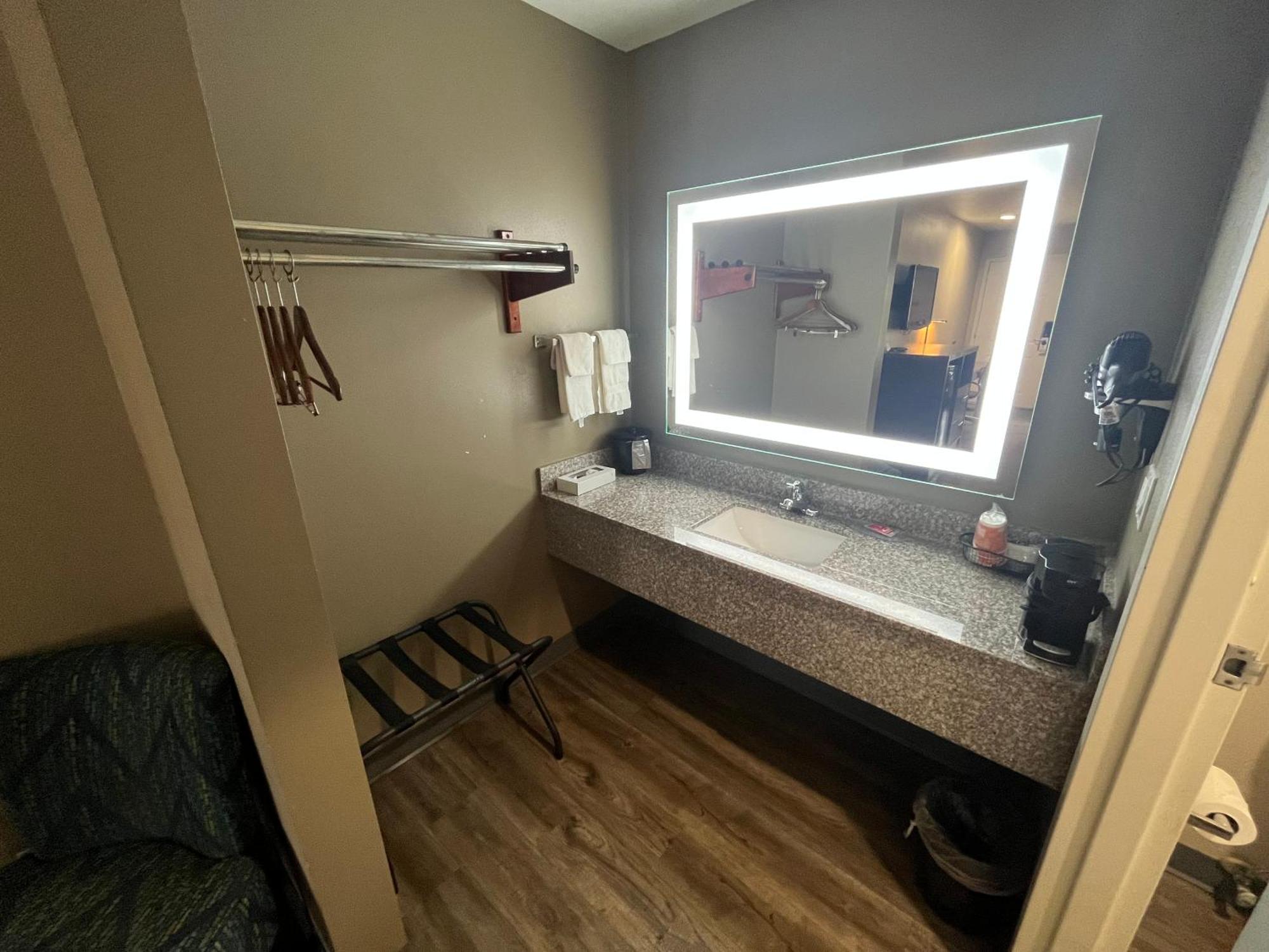 Econo Lodge Inn & Suites Murfreesboro Luaran gambar
