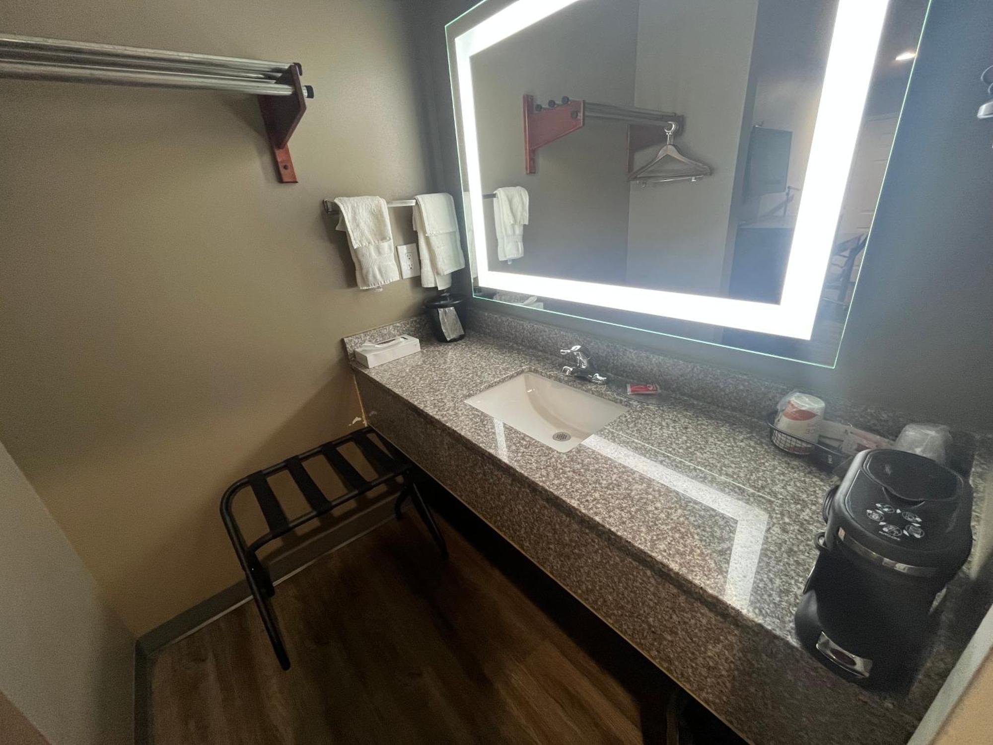 Econo Lodge Inn & Suites Murfreesboro Luaran gambar